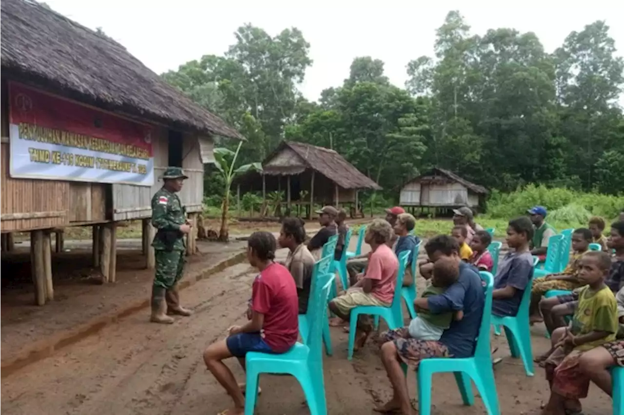 Warga Kampung Homlikya Dibekali Wawasan Kebangsaan