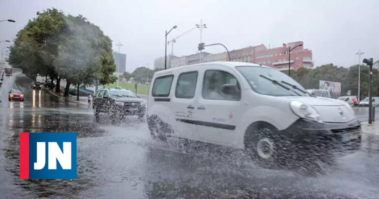 Alerta de chuva e trovoada de Norte a Sul do país para hoje e amanhã