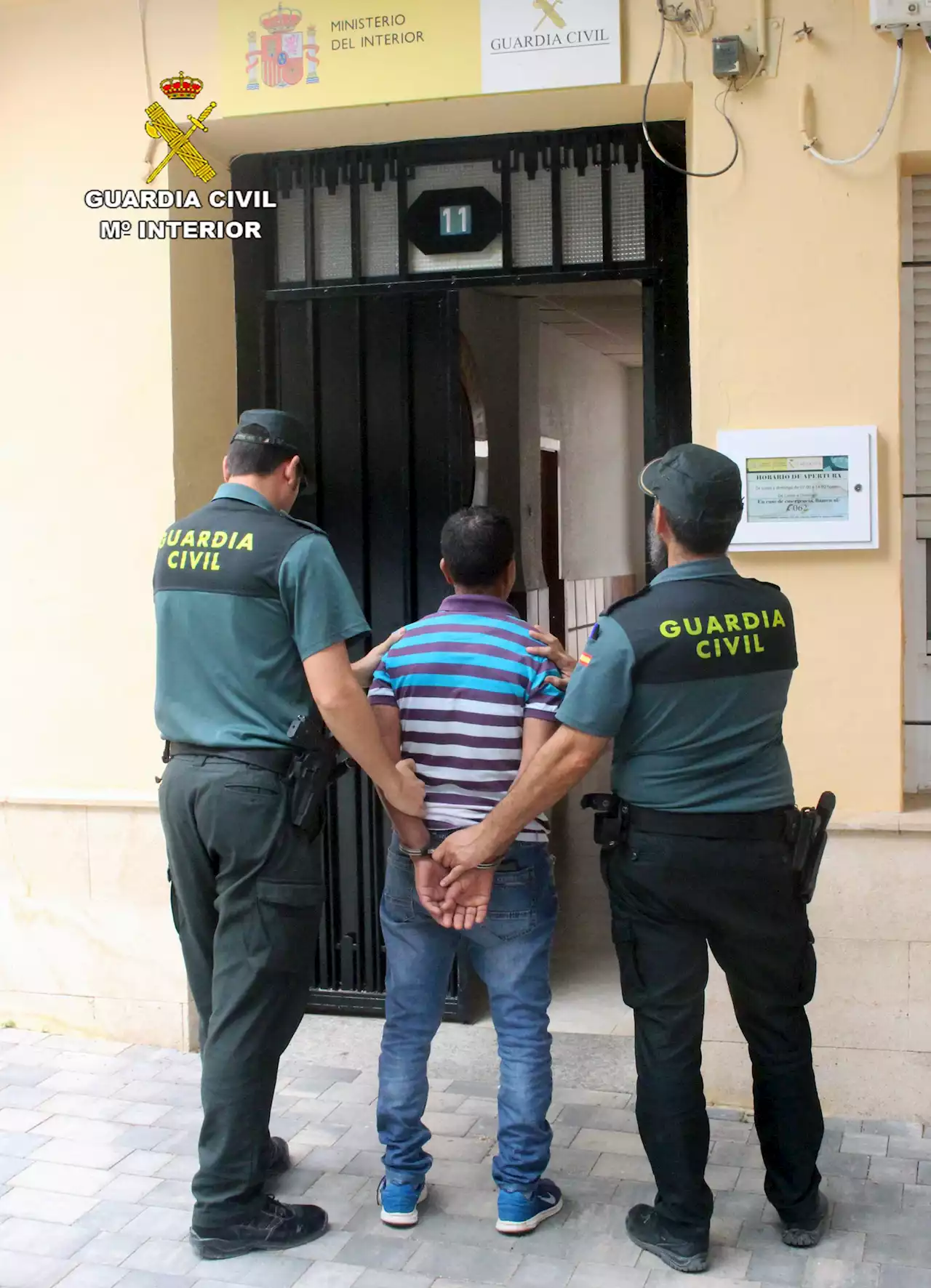 La Guardia Civil detiene a un vecino de Beniaján por agredir sexualmente a una mujer mientras paseaba a su perro