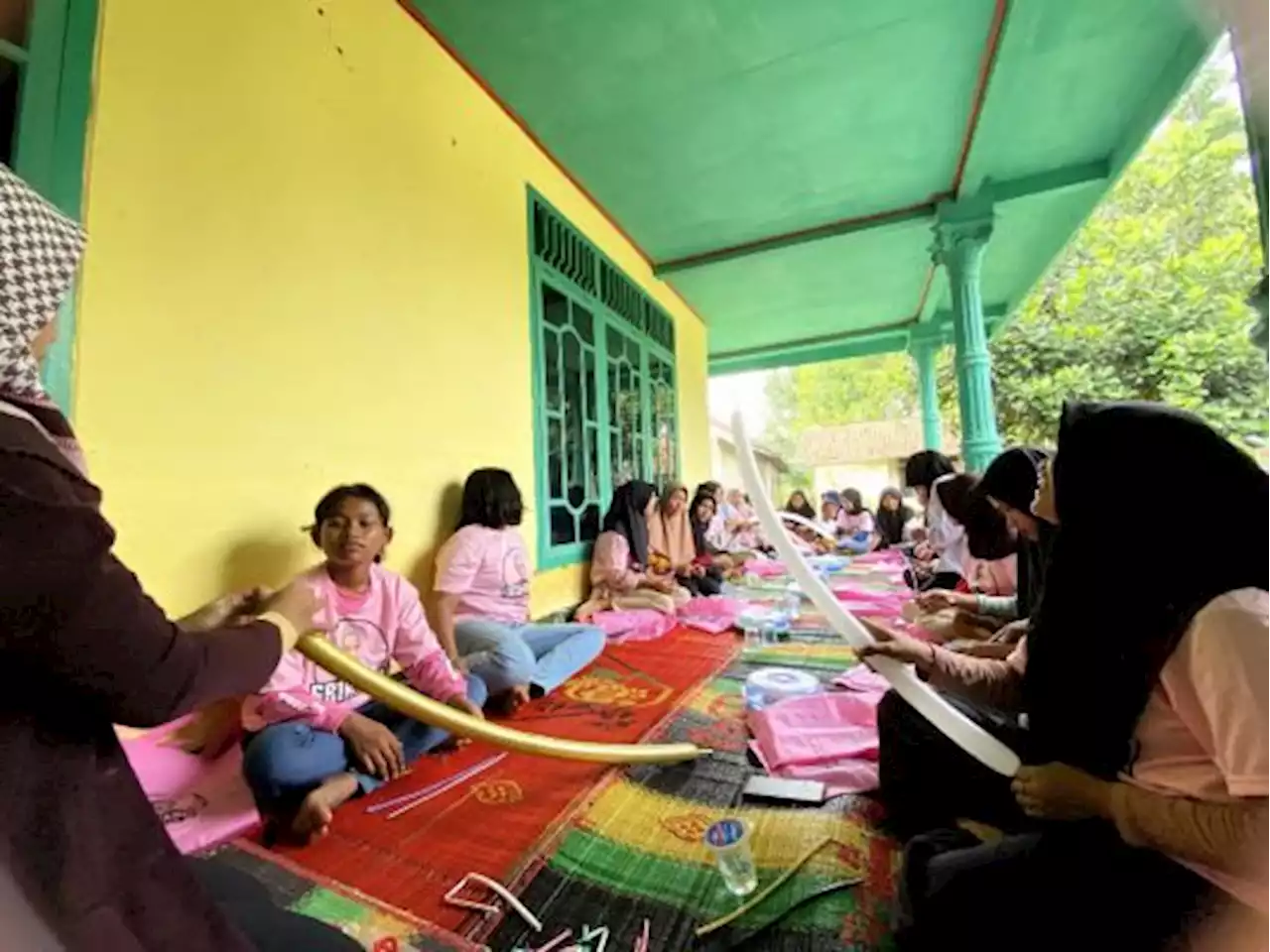 Srikandi Ganjar Lampung Gelar Pelatihan Membuat Bucket Balon