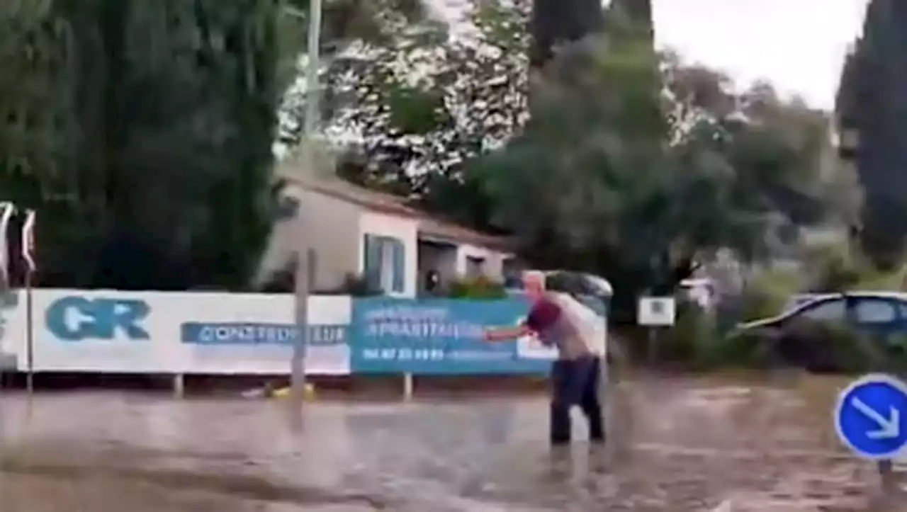 VIDÉO. Intempéries : il pêche à la mouche en pleine rue près de Montpellier et provoque la surprise des automobilistes