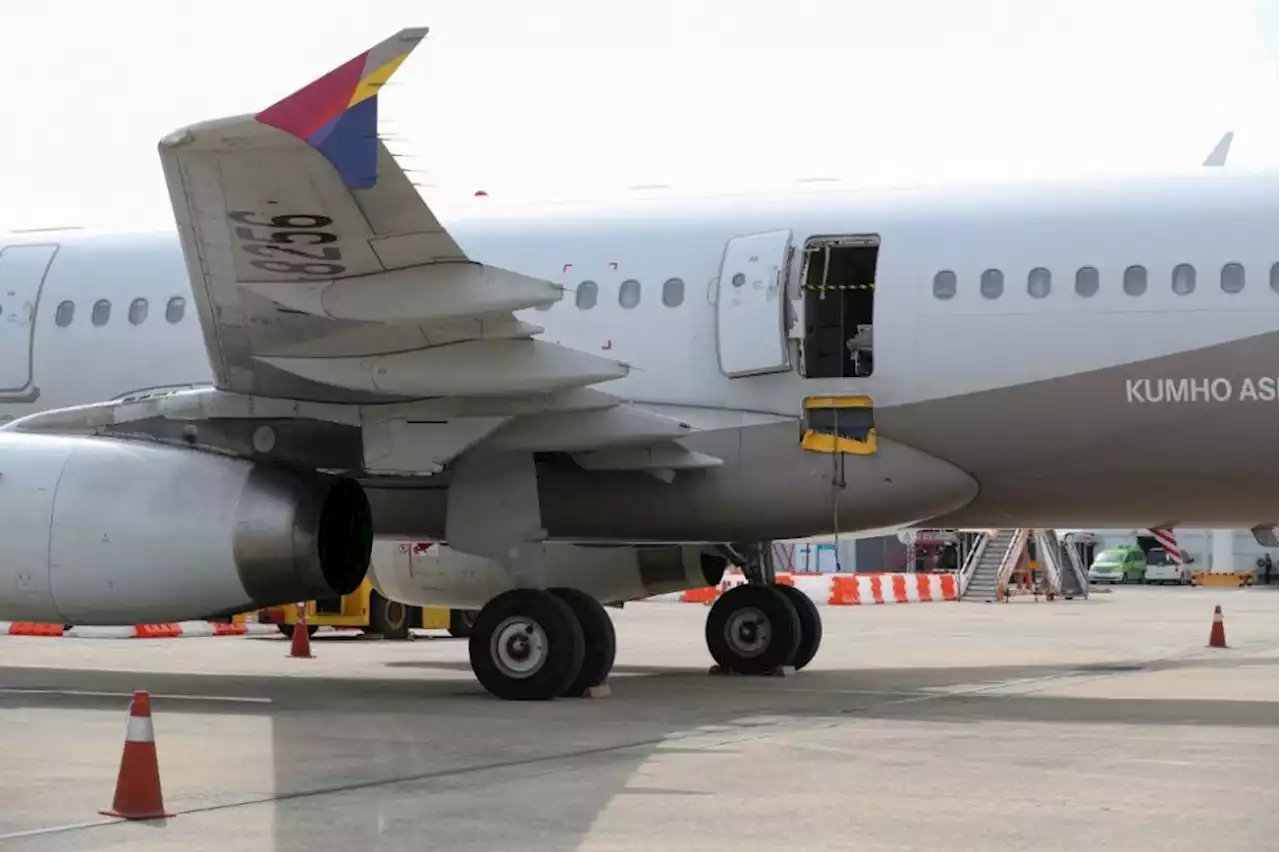 Passenger opens plane door mid-air on Asiana flight | The Malaysian Insight