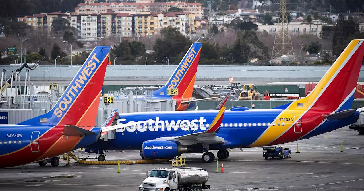 2 planes aborted landings when a Southwest jet taxied across their runways in San Francisco