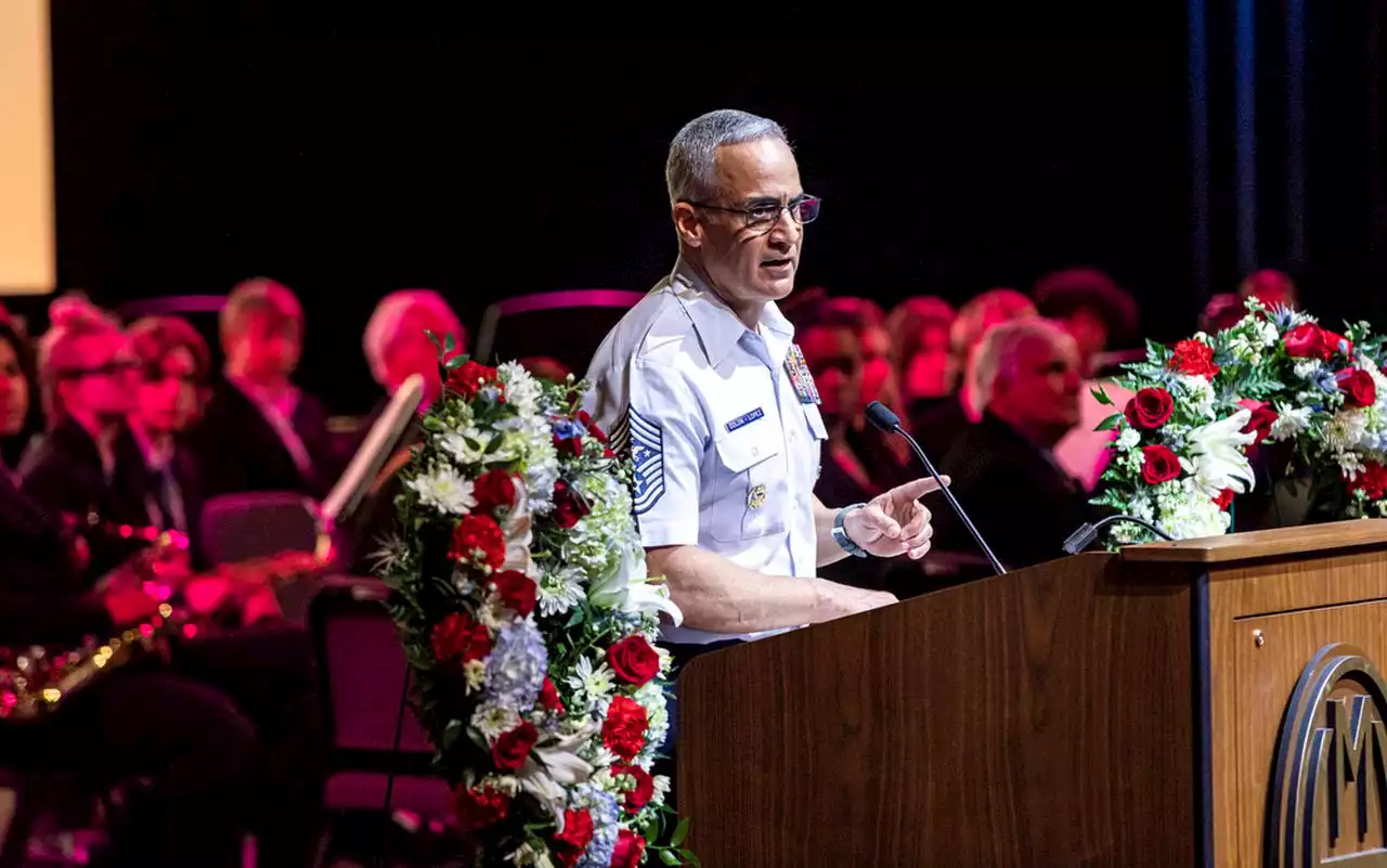 Top U.S. military adviser shares Memorial Day message with central Pa. school’s students