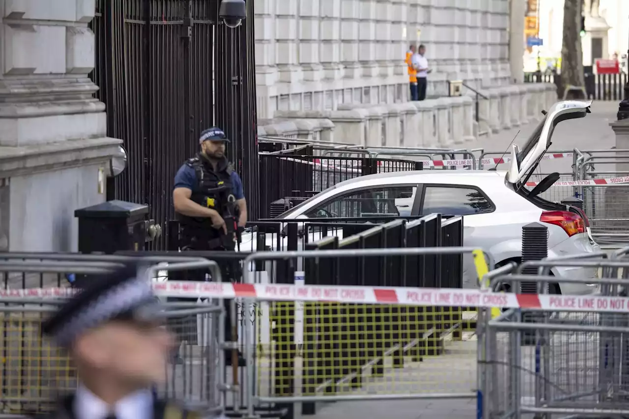 Un detenido tras empotrar su coche contra Downing Street