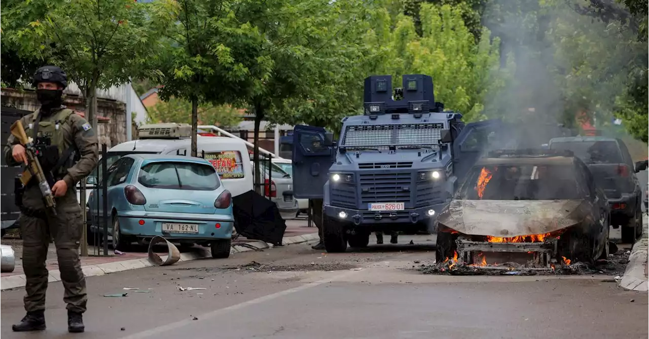 Serbia orders army to Kosovo border after protest clashes