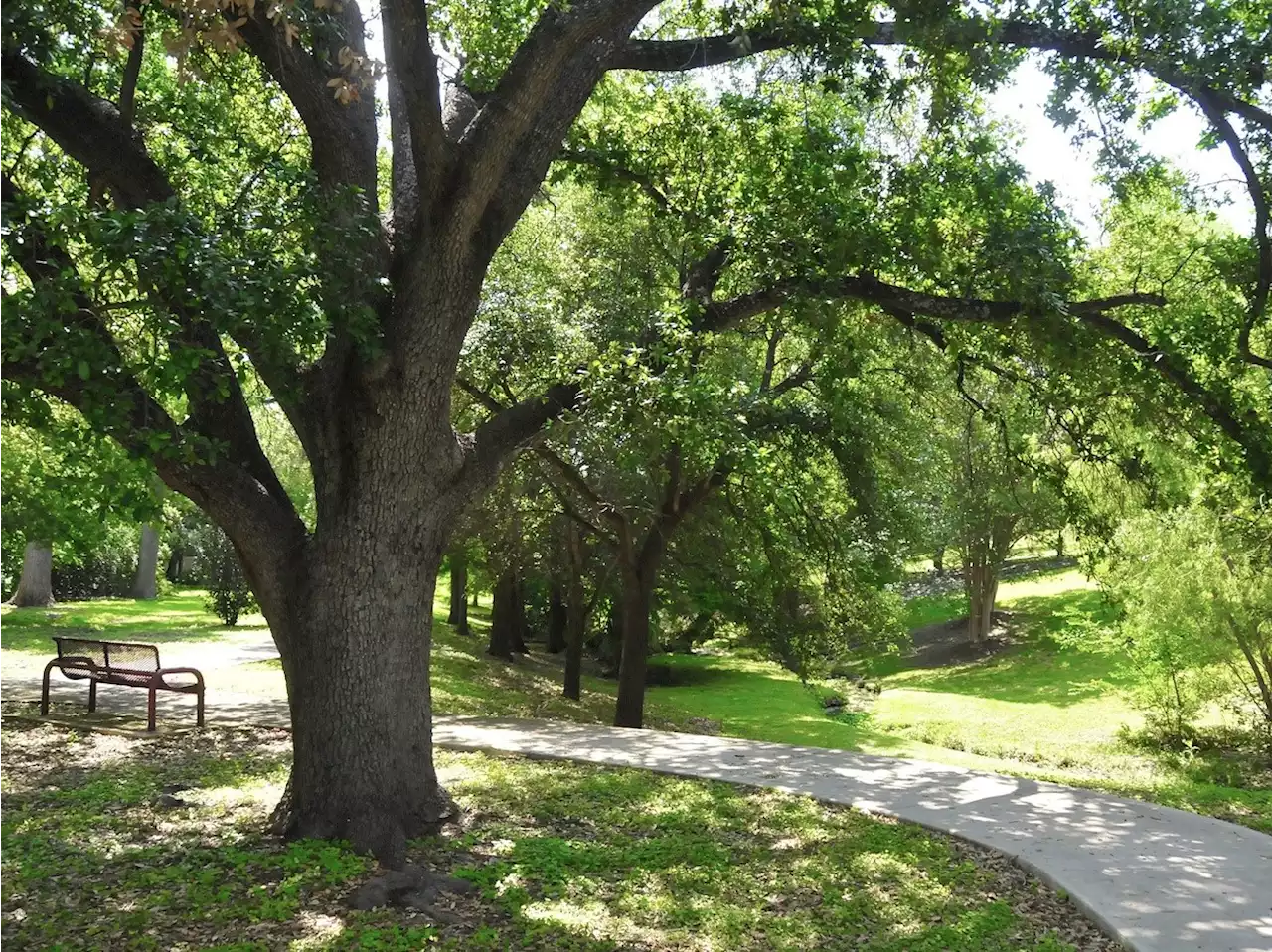 San Antonio parks are large but few and far between, according to new study