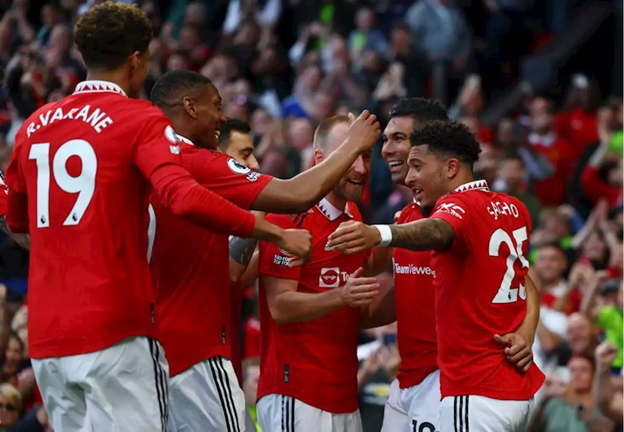 Soccer: Manchester United back in Champions League with 4-1 rout of Chelsea