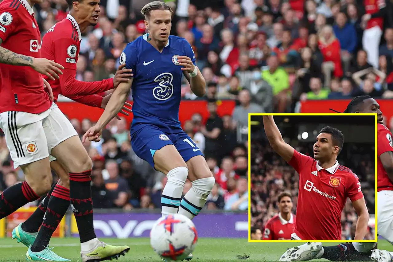 'Sums Chelsea up' - Mudryk's 'pathetic' miss is followed by Man United opening goal