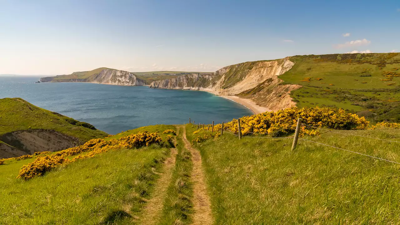 Stunning secret UK beach that is reached by foot from a creepy abandoned village