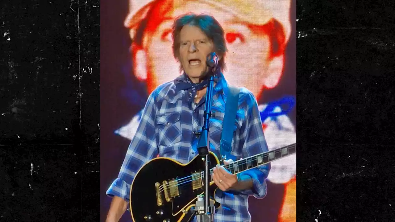 John Fogerty Pays Tribute to Tina Turner By Singing 'Proud Mary'