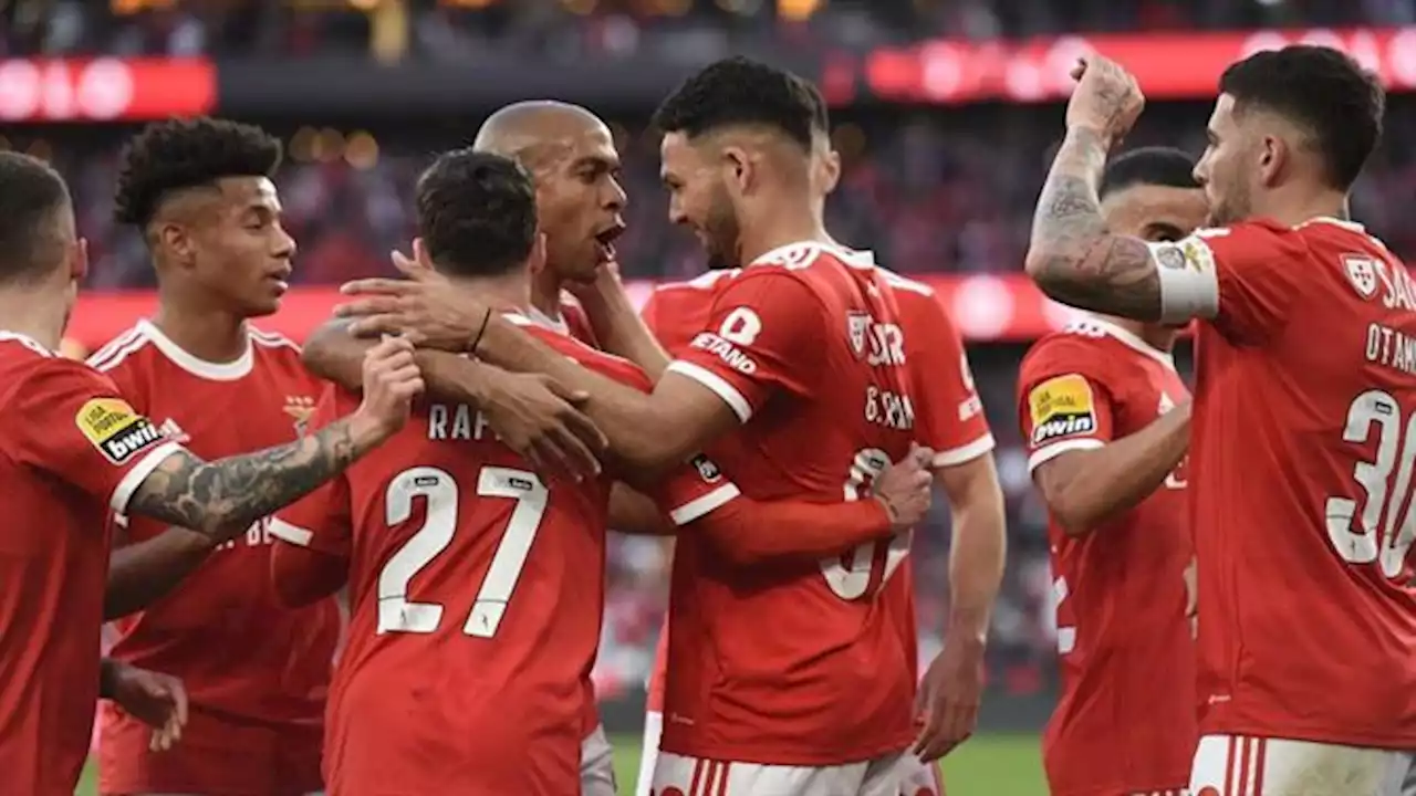 Eis os 32 campeões de 2022/2023 (oito já tinham saído) - Fotogaleria (Benfica)