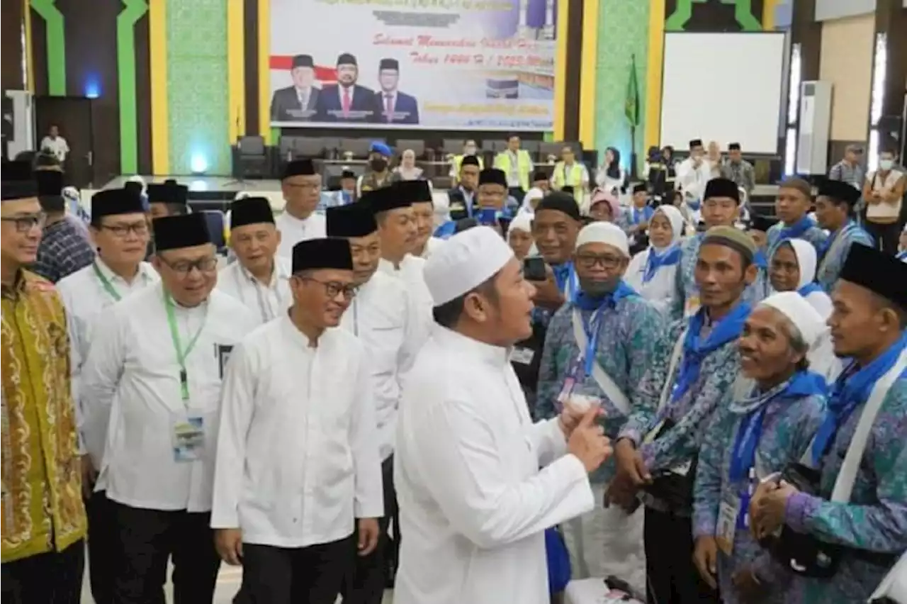 Gubernur ingatkan calon haji Sumsel agar saling gotong royong