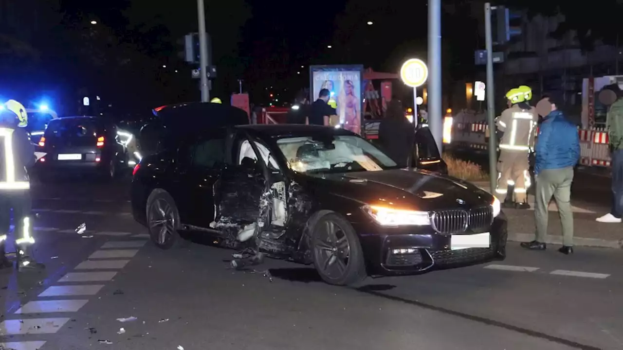 Unfall-Fahrer flüchtet und seine Kumpels wollen ihn decken