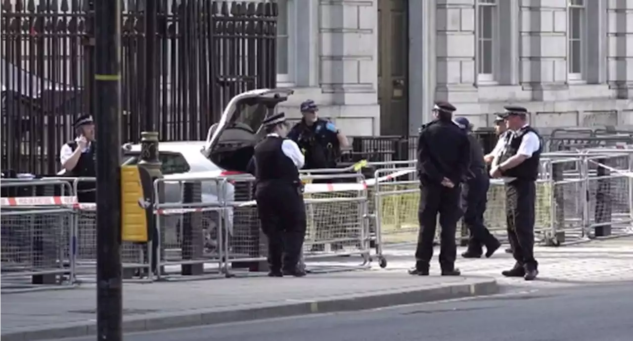 Conductor que chocó contra la entrada de Downing Street comparecerá por otro caso