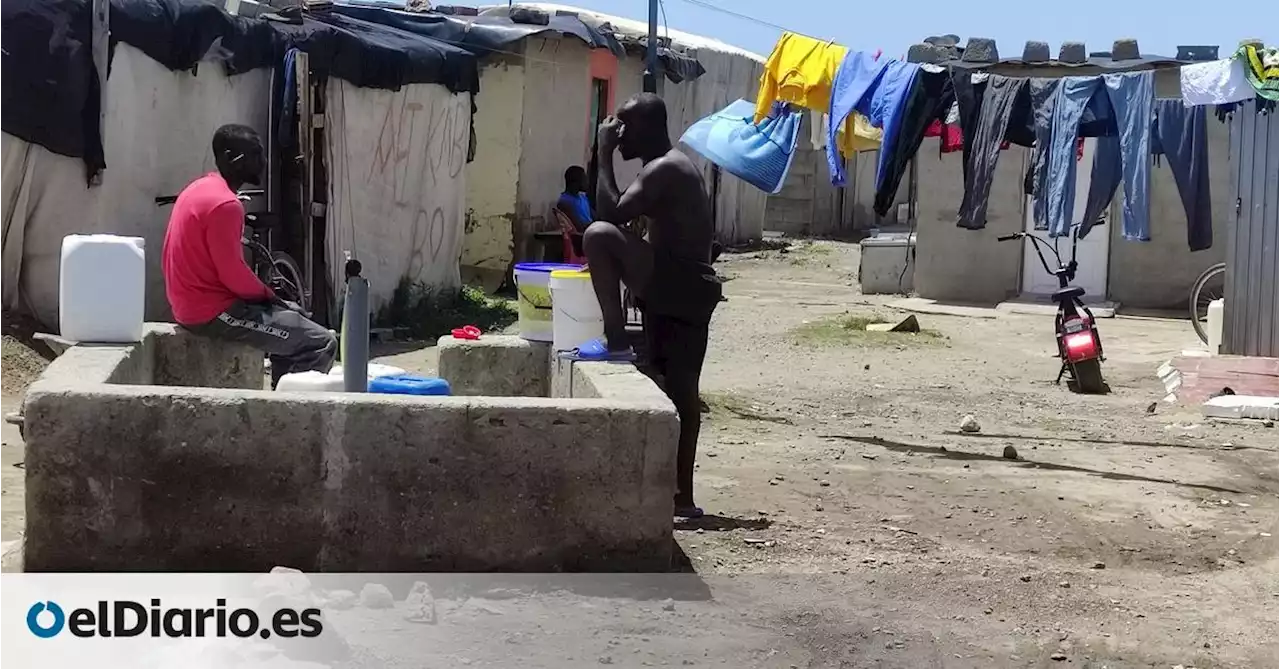 Sin voto, sin techo y sin derechos en el Mar de Plástico almeriense