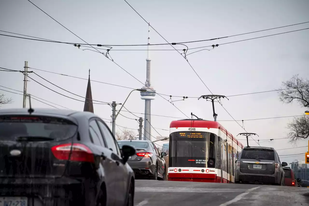 What I saw riding the 505 Dundas streetcar in Toronto