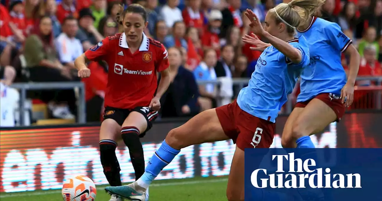 Female footballers need better coaching to protect hamstrings, experts say