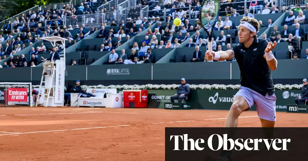 Rolling in the deep: why tennis players are backing off against serve