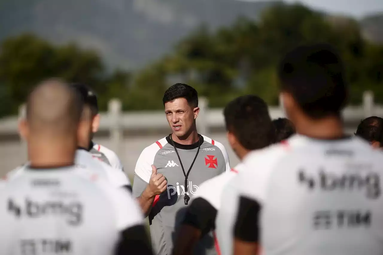 Contra o Fortaleza, um Vasco sob pressão reencontra Vojvoda, primeiro sonho da SAF