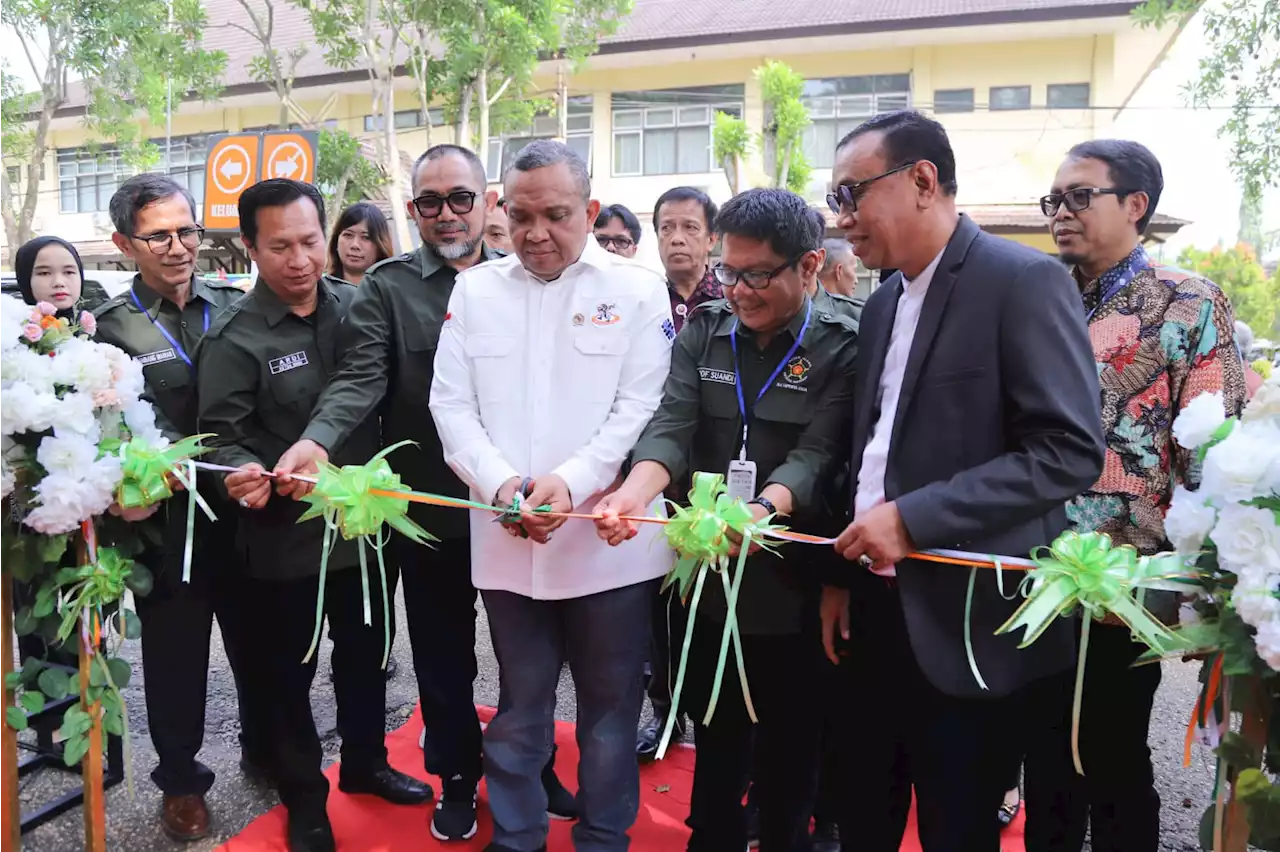 Buka Job Fair di Jambi, Wamenaker: Semoga Para Pencari Kerja Mendapatkan Pekerjaan