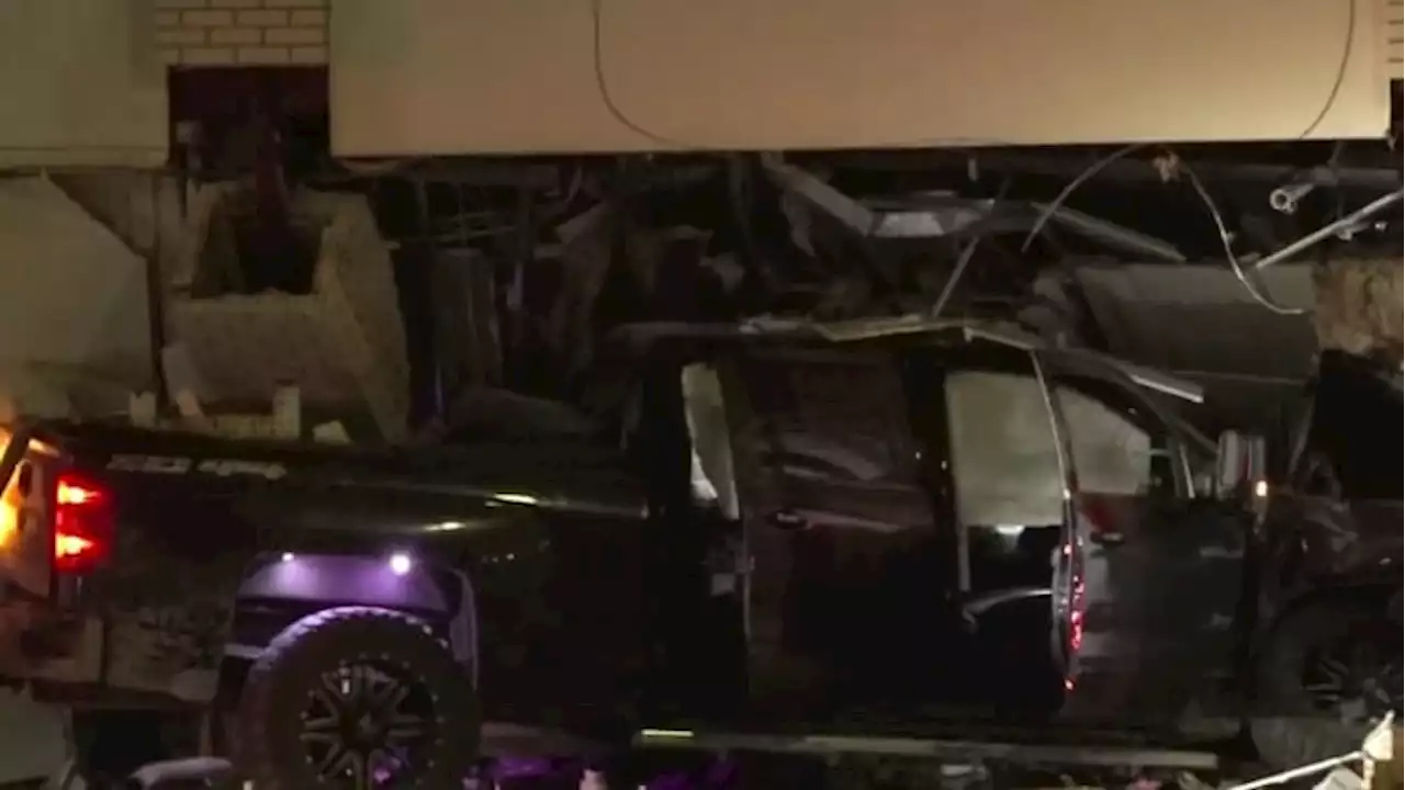 Suspect fires gun at club parking lot, crashes into building in southwest Houston, police says