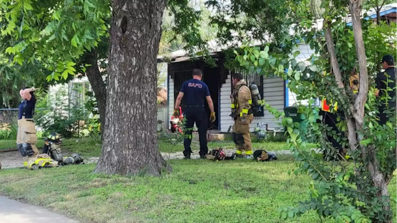 Woman saves husband after home goes up in flames, SAFD says