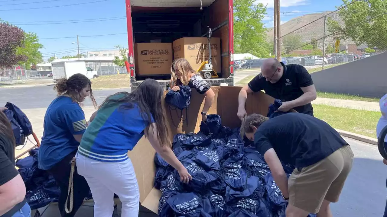 Thousands of Brandon Sanderson books donated to West High School to promote literacy