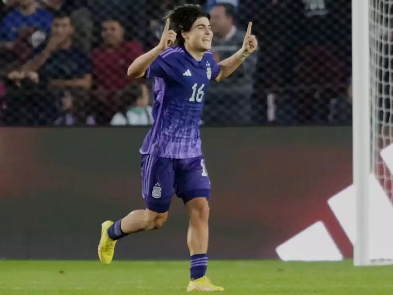 El video del golazo de Luka Romero en la victoria de la selección argentina sobre Nueva Zelanda por el Mundial Sub 20