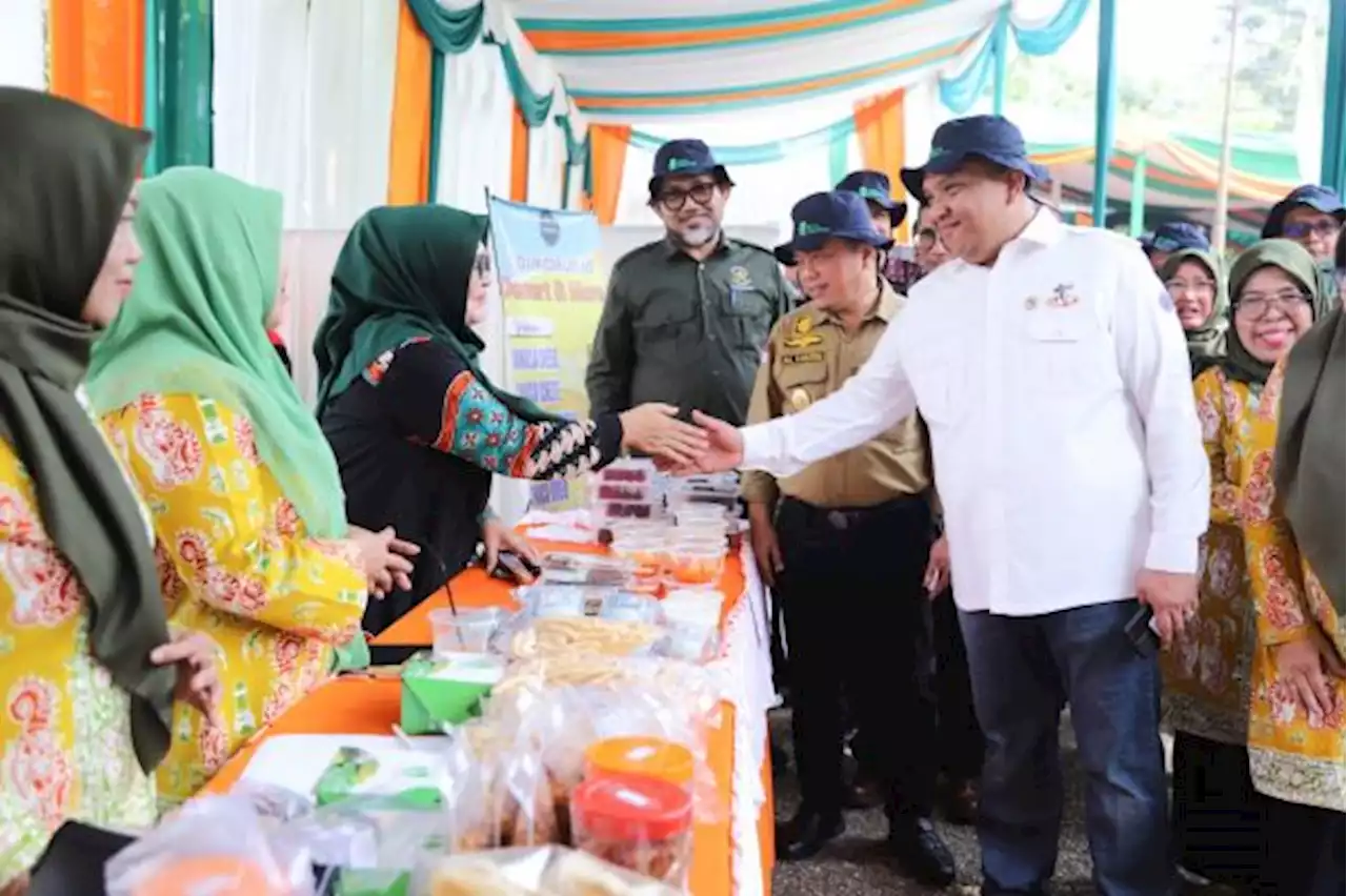 Buka Job Fair di Jambi, Wamenaker: Generasi Tangguh Siap Tembus Pasar Kerja