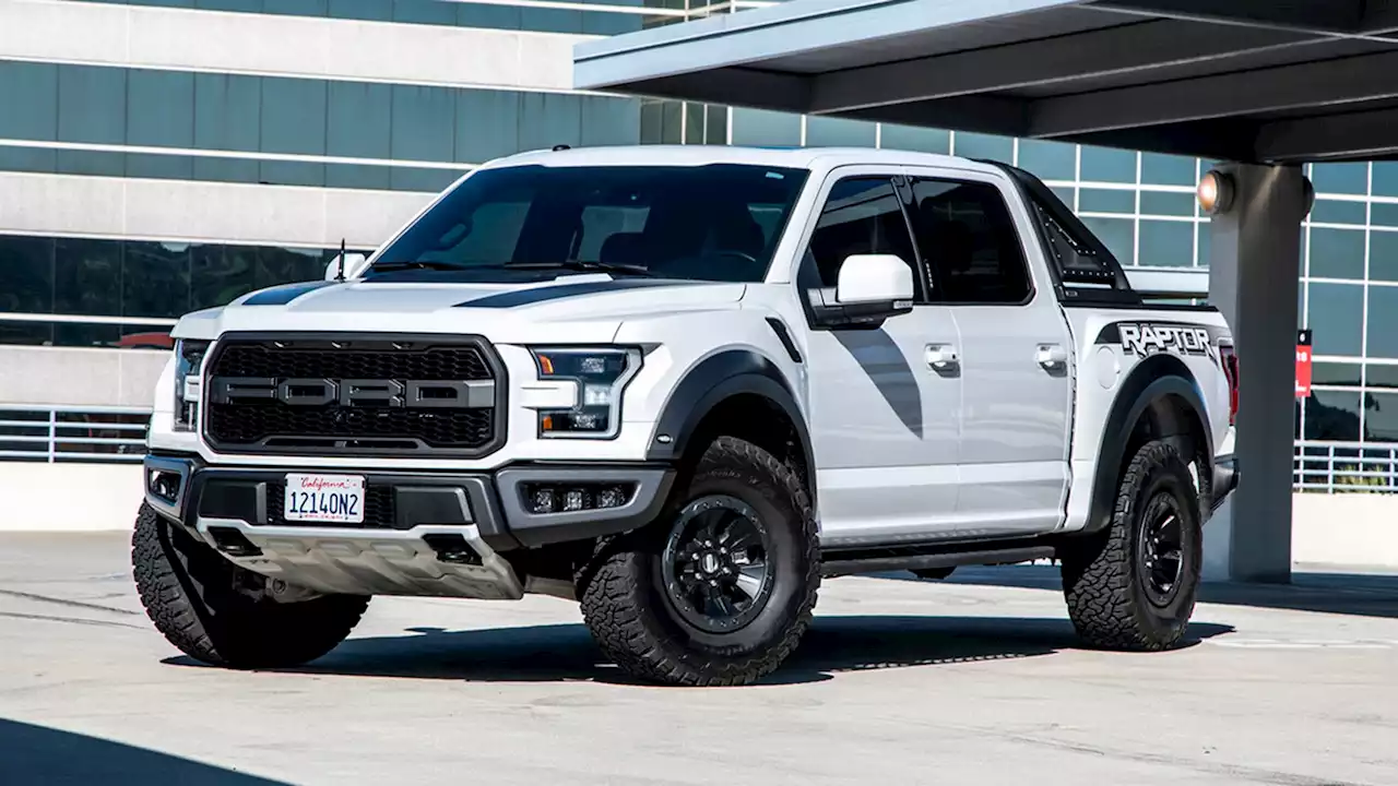 Ford F-150 Engine Options: V-8 vs. vs. V-6 vs. V-6 EcoBoost and Power Stroke