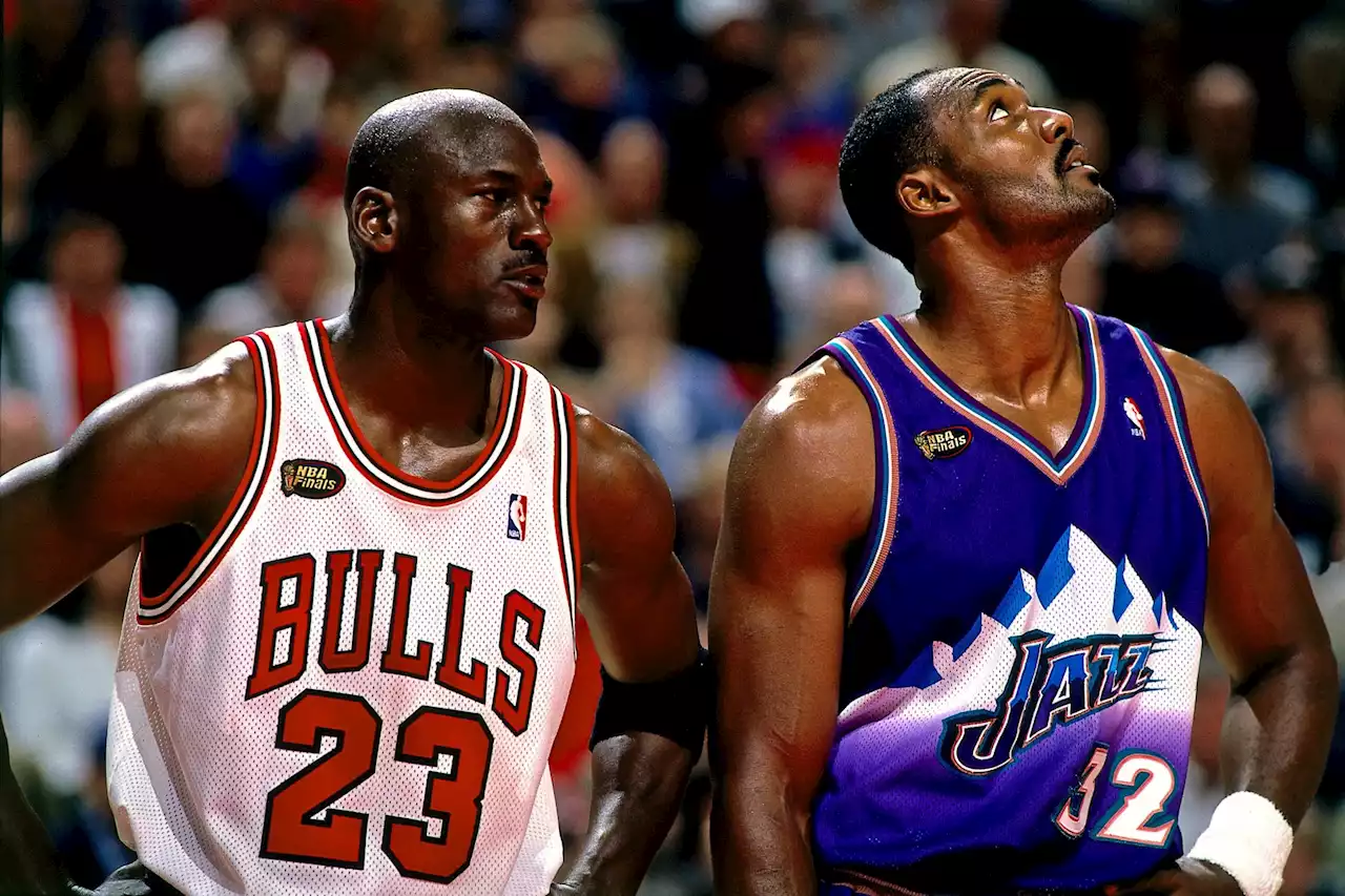 Karl Malone makes $5 million off Michael Jordan jersey, Dream Team gear at auction