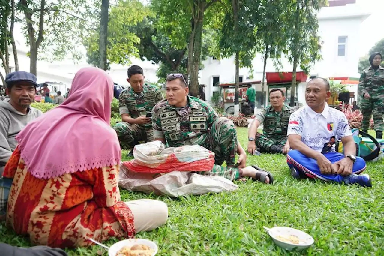 Sang Jenderal yang Perhatian dengan Pemulung