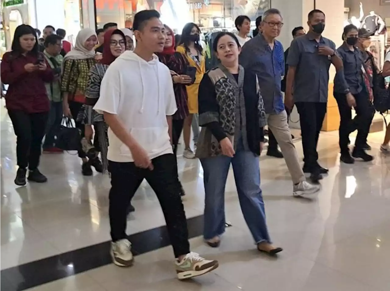 Puan Maharani dan Gibran Bermalam Minggu di Solo Paragon Mall