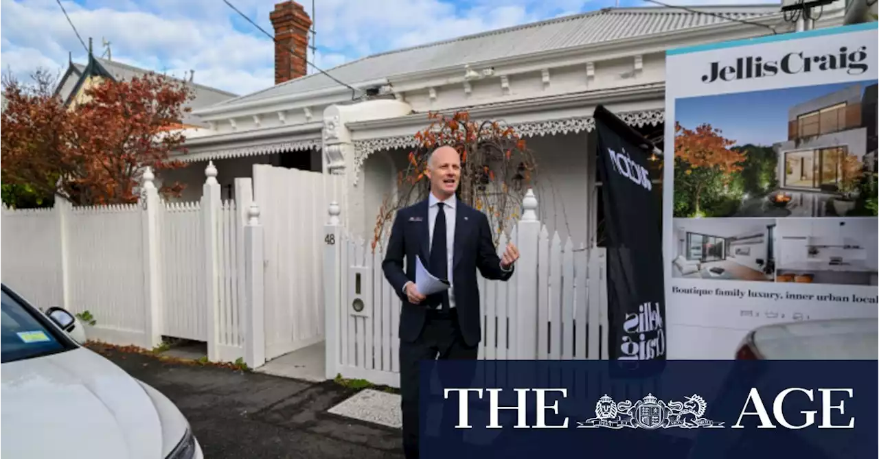 Buyer nabs $1.9 million Richmond terrace, while waiting for another auction