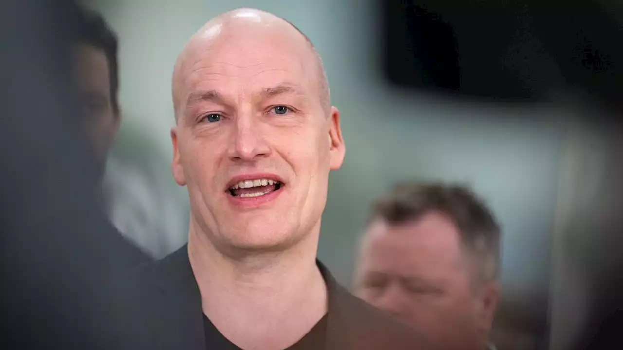 Parti vil have undersøgt de høje priser: Der er stadig nogen, der skummer fløden