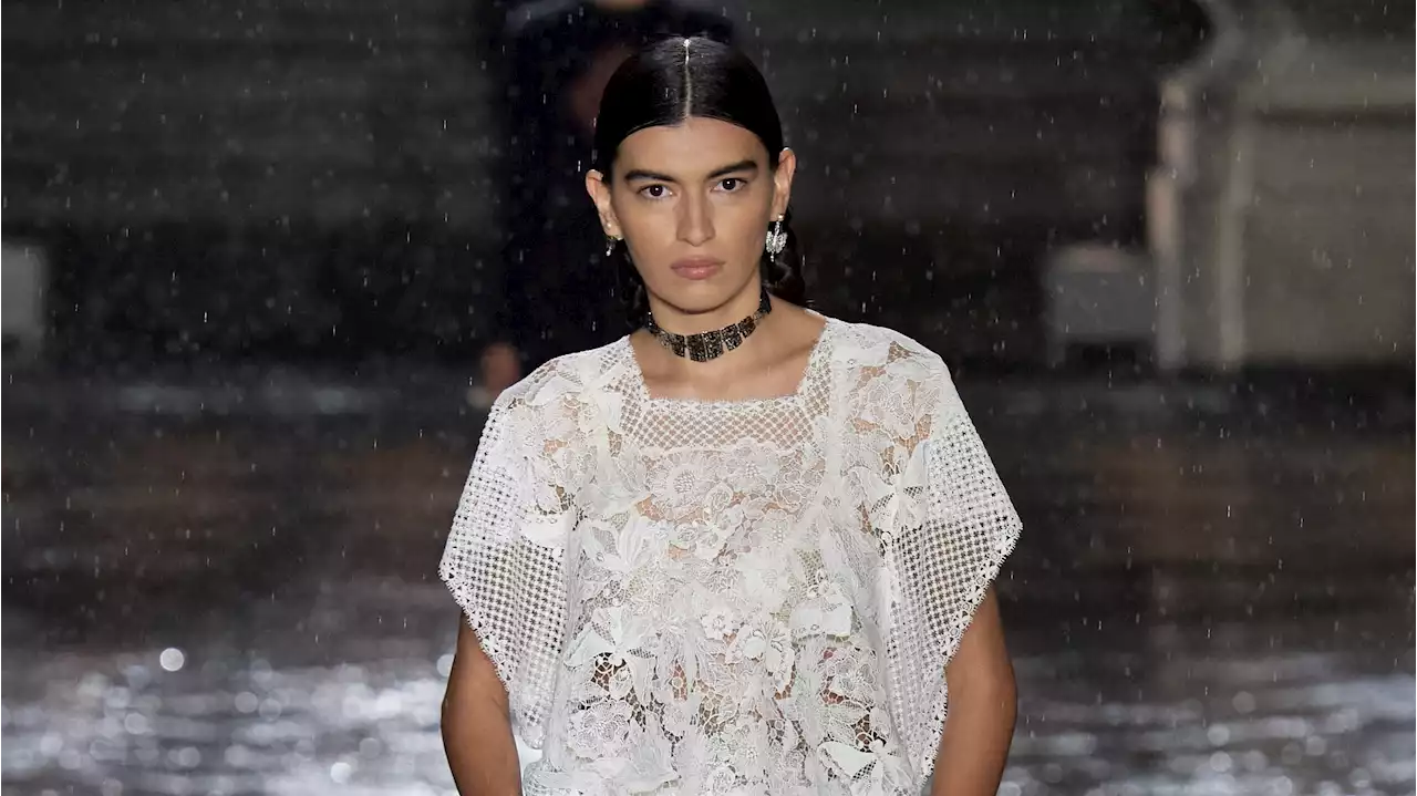 Qui est Celeste Romero, le mannequin américain d'origine mexicaine qui a défilé pour le défilé Dior croisière 2024 ?