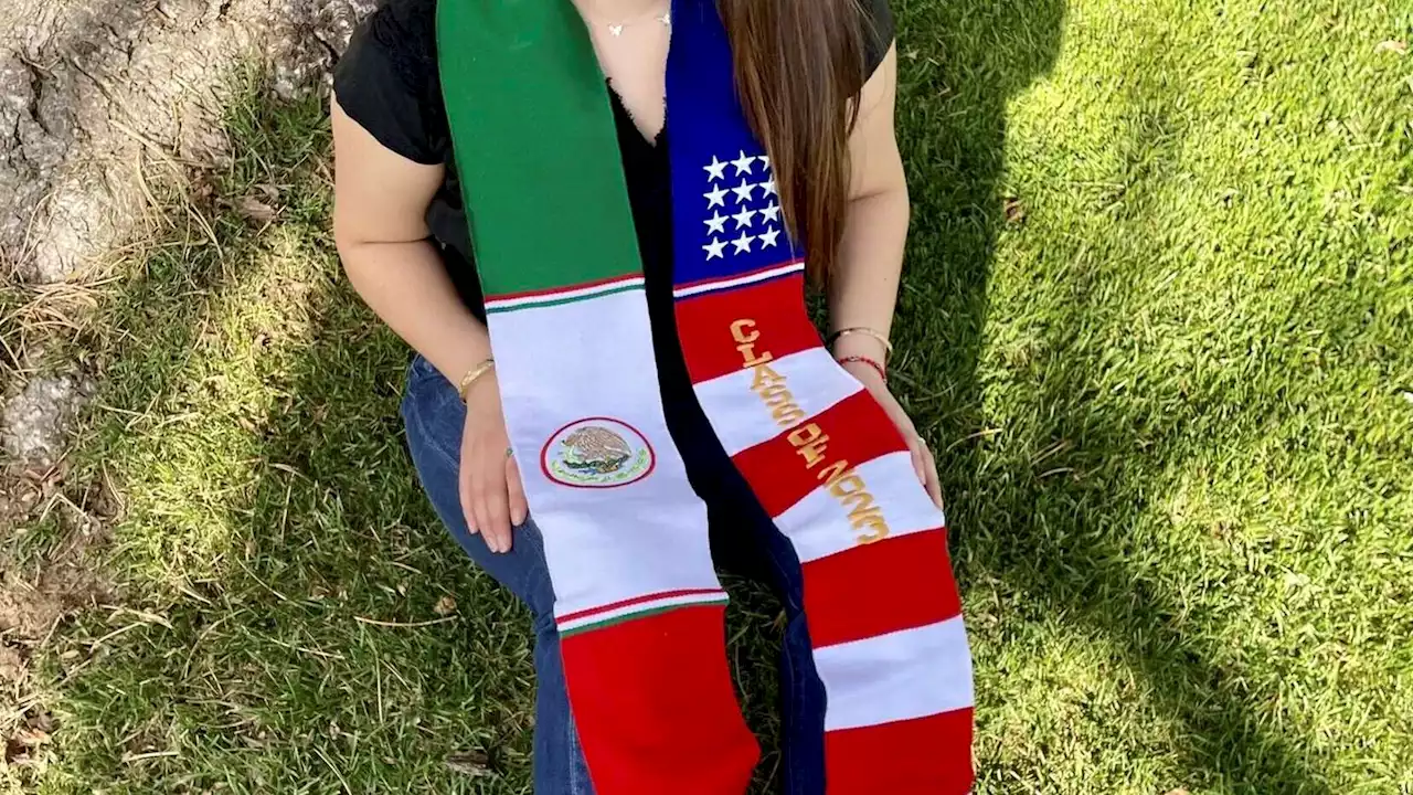 Student sues to wear Mexican and American flag sash at high school graduation