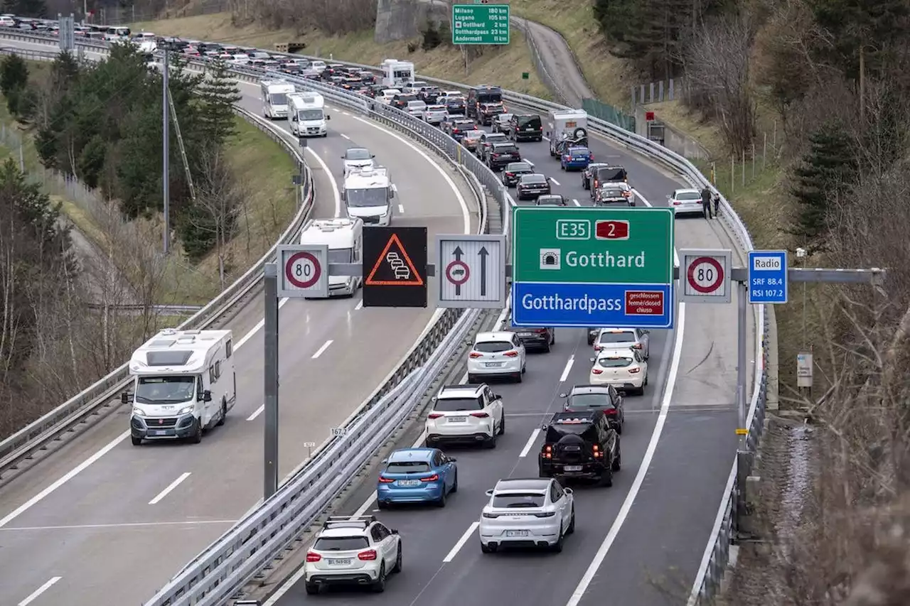 Erneute Geduldsprobe am Gotthard – bereits 50 Minuten Staustehen