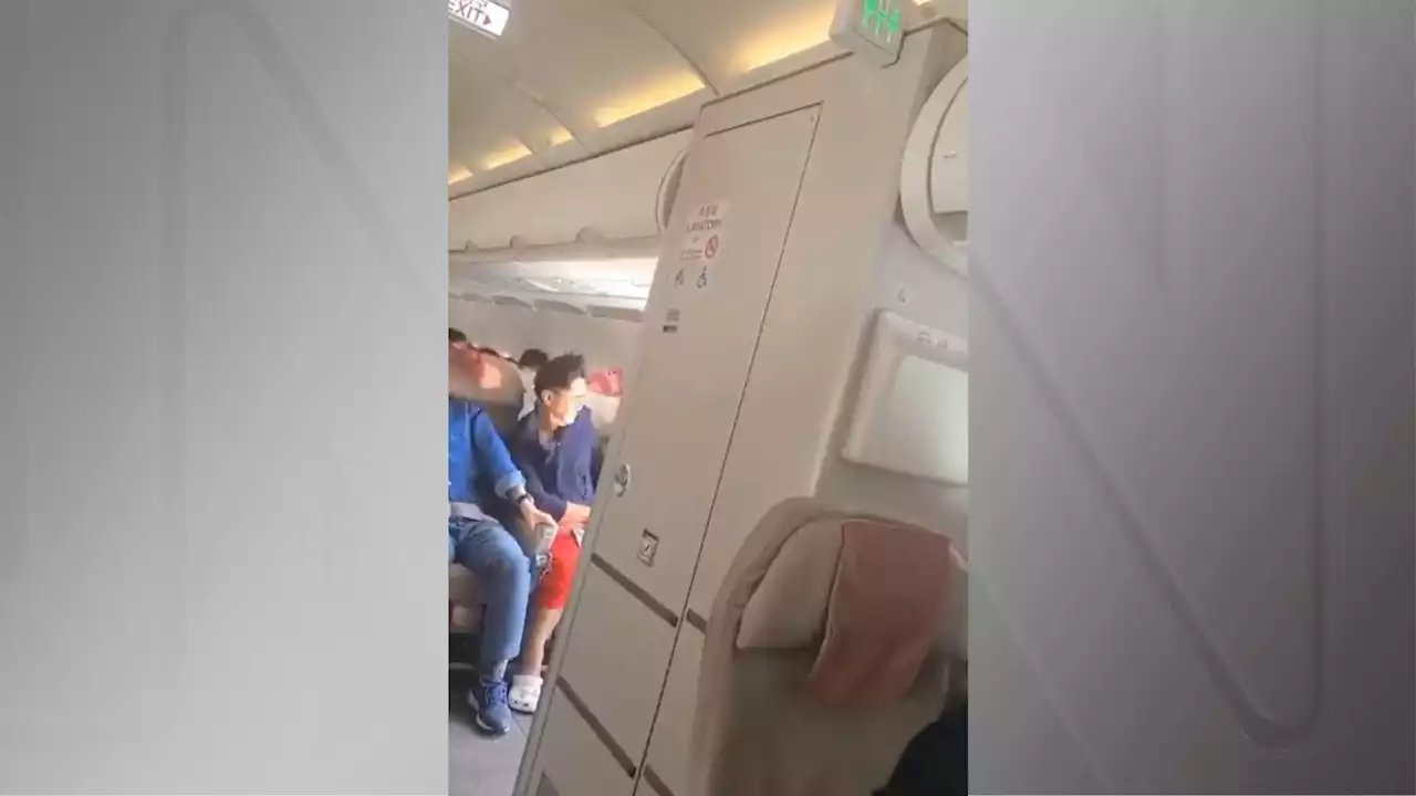 Tribunal da Coreia do Sul emite mandado de prisão para homem que abriu porta de avião