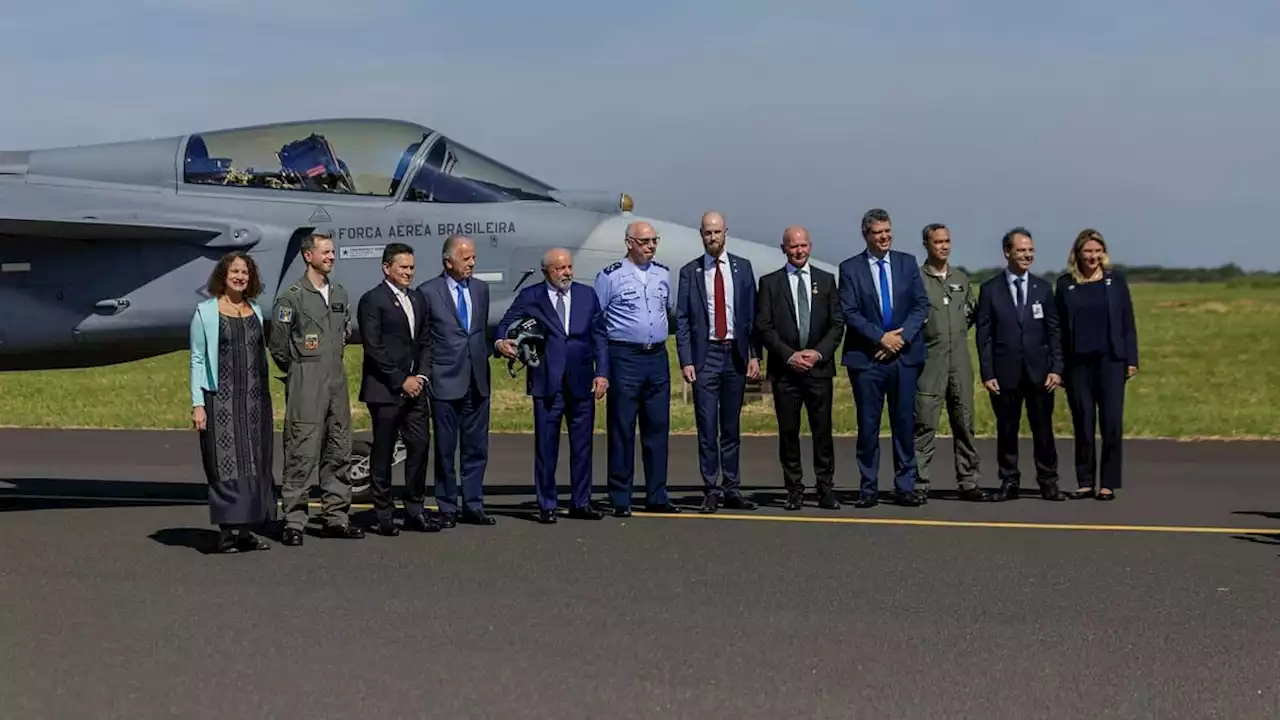 Jas Gripen i händerna på Rysslandsvänner