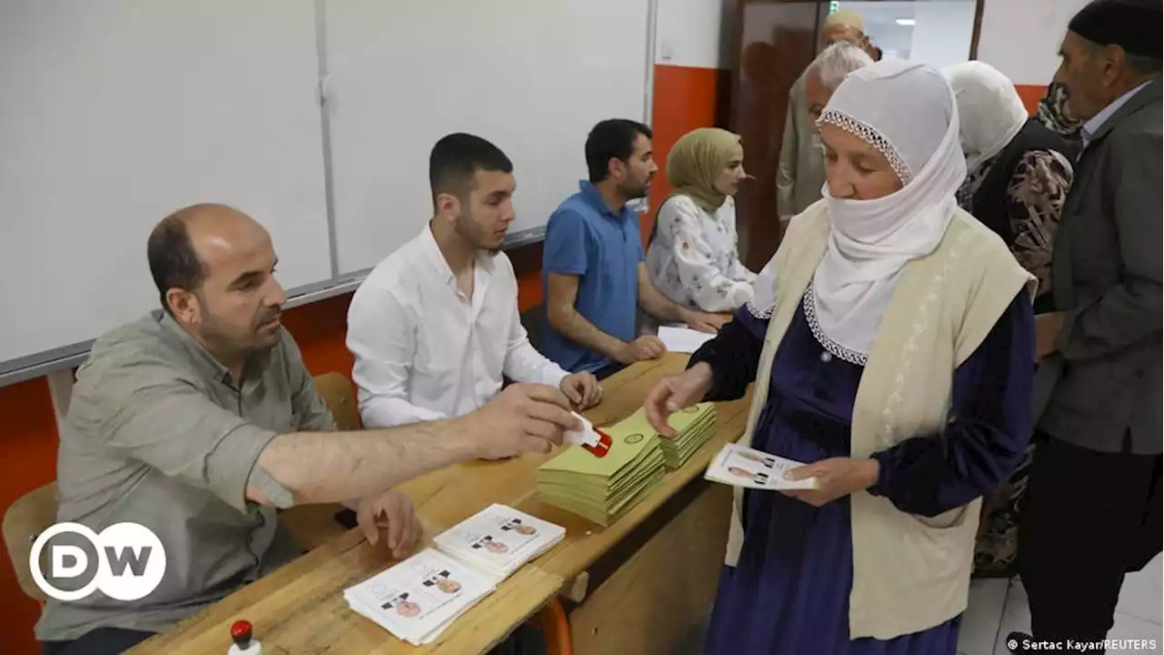 انتهاء التصويت وبدء الفرز بجولة الإعادة بانتخابات الرئاسة التركية | DW | 28.05.2023