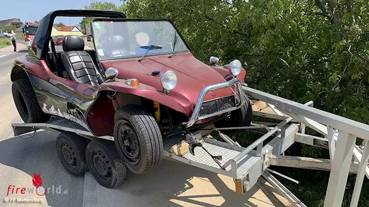 Bgld: Bergung eines verlorenen Anhängers (mit Buggy) in Mattersburg