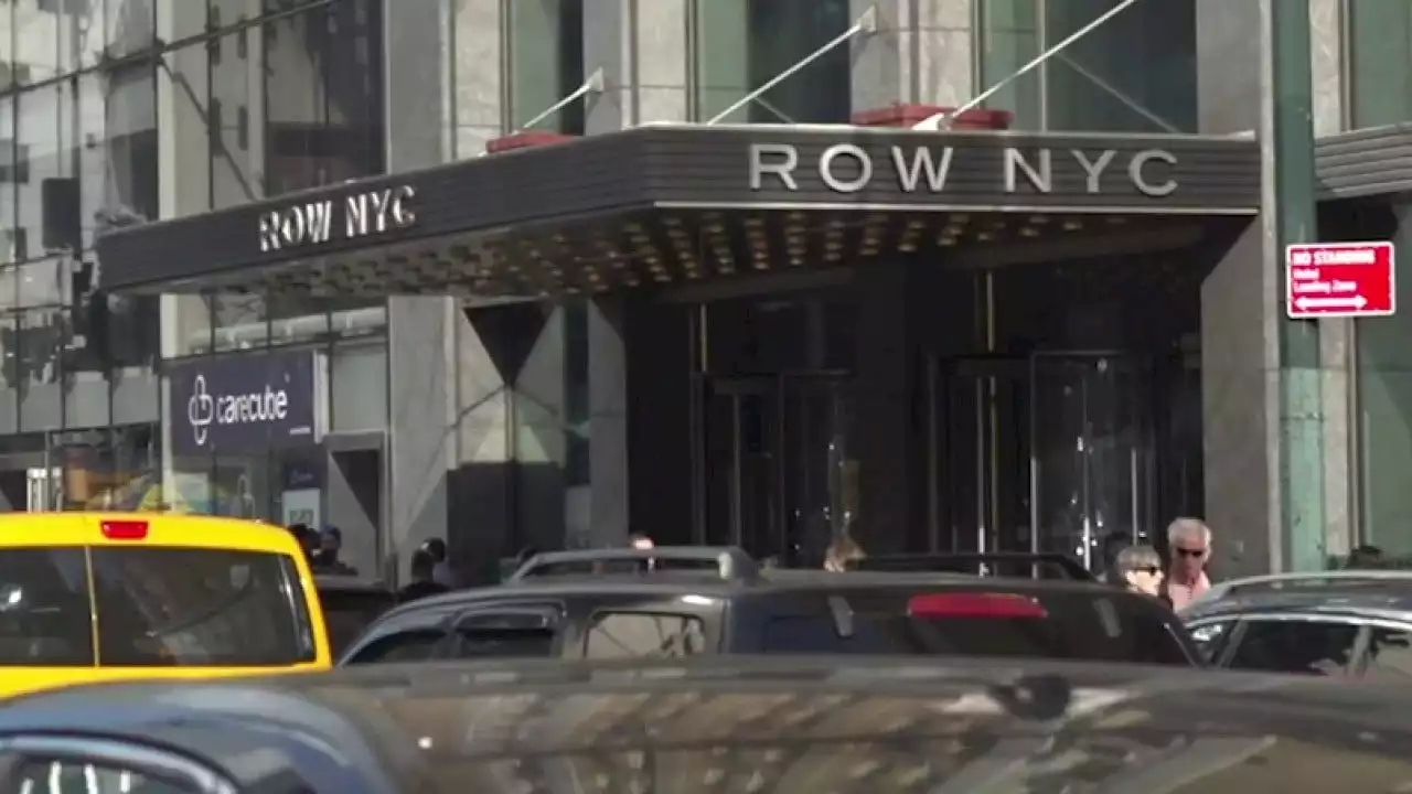 Former employee reveals shocking conditions in NYC migrant hotel: 'Free for all'