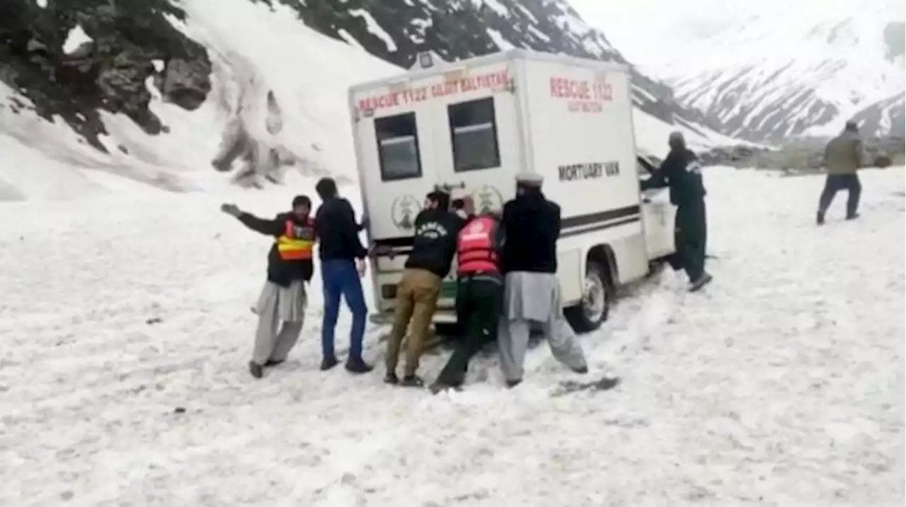 Avalanche kills 11 members of nomadic tribe in northern Pakistan