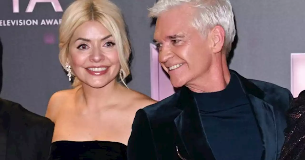 Holly Willoughby breaks silence on Philip Schofield affair and 'lie' | JOE.ie