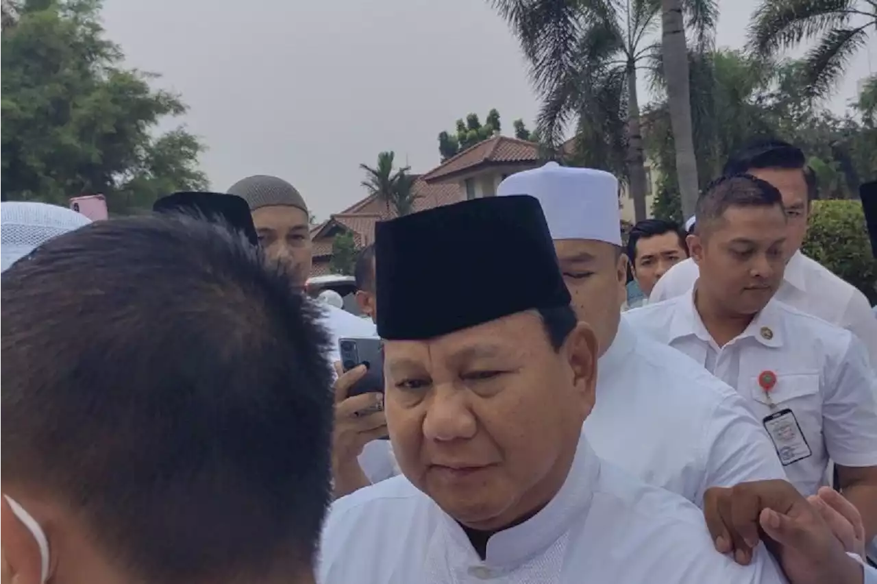 Ganjar dan Prabowo Sama-sama ke Makam, Silakan Bandingkan Suasana Penyambutan