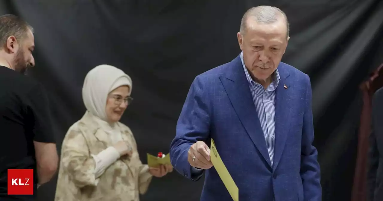 Mit 52 %: Erdogan führt bei Präsidentenwahl in der Türkei