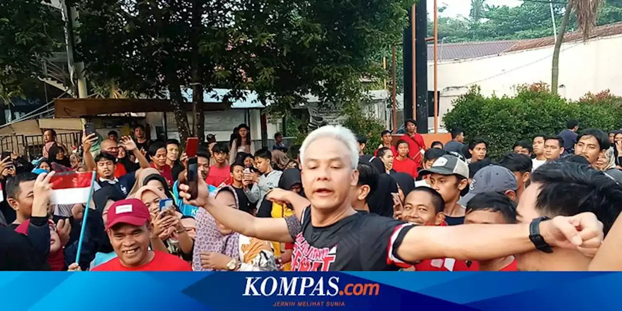 Ganjar Lari Pagi di Alun-alun Kota Serang, Diteriaki Presiden