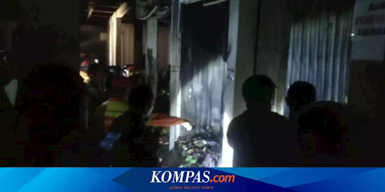 Kebakaran Landa Pasar Arjosari Pacitan, Delapan Kios Ludes